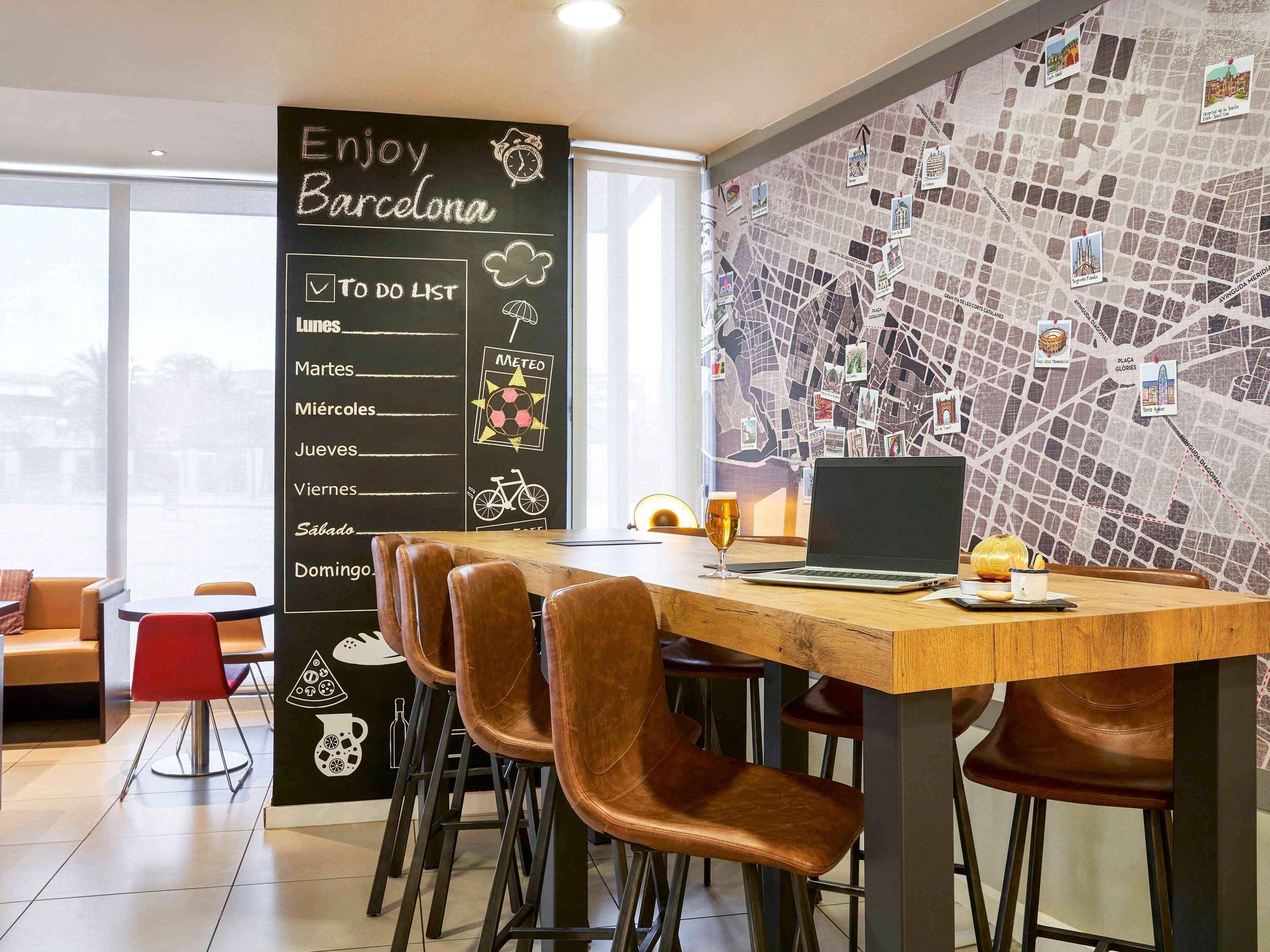 Ibis Barcelona Meridiana Eksteriør bilde