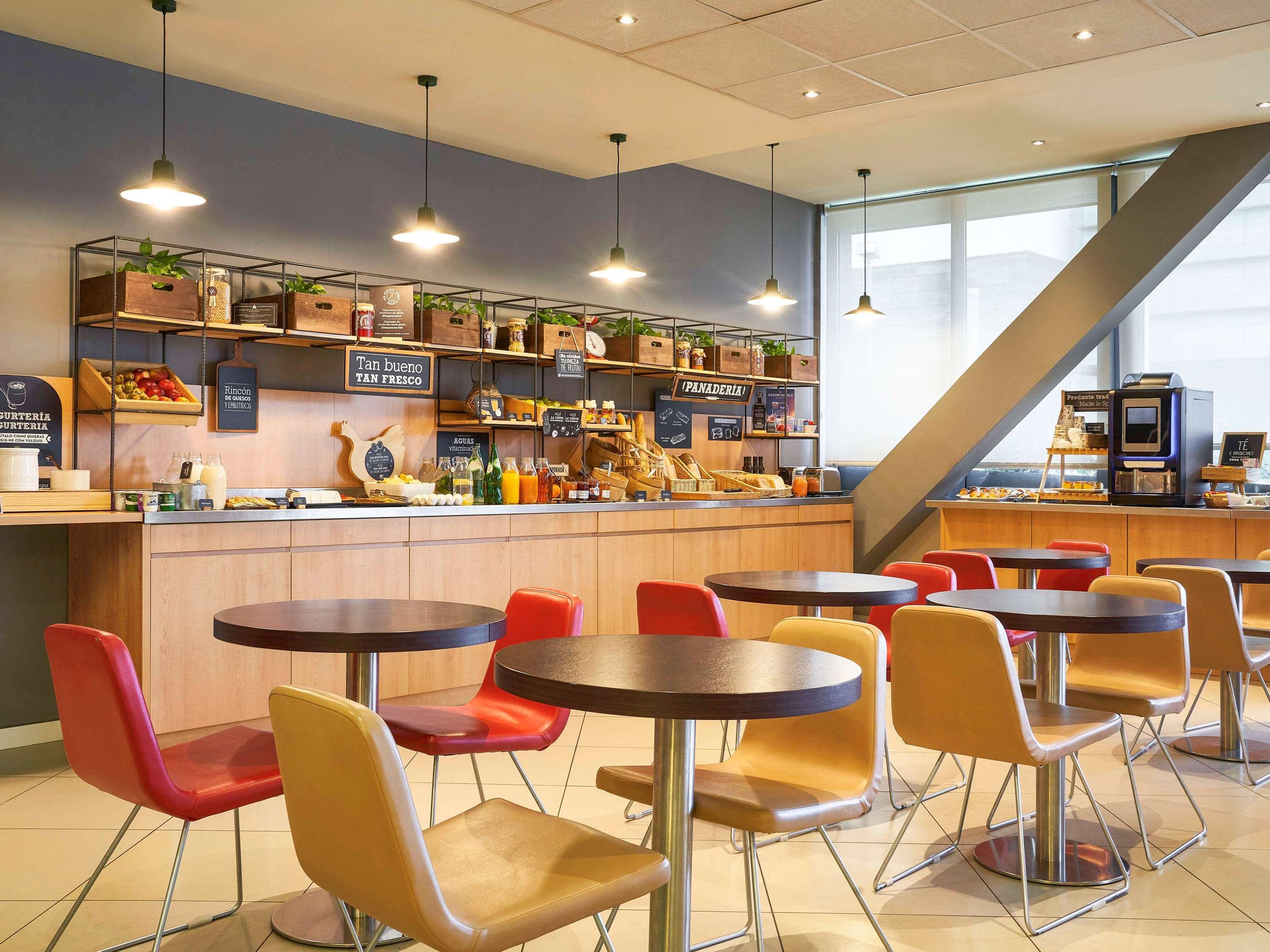 Ibis Barcelona Meridiana Eksteriør bilde