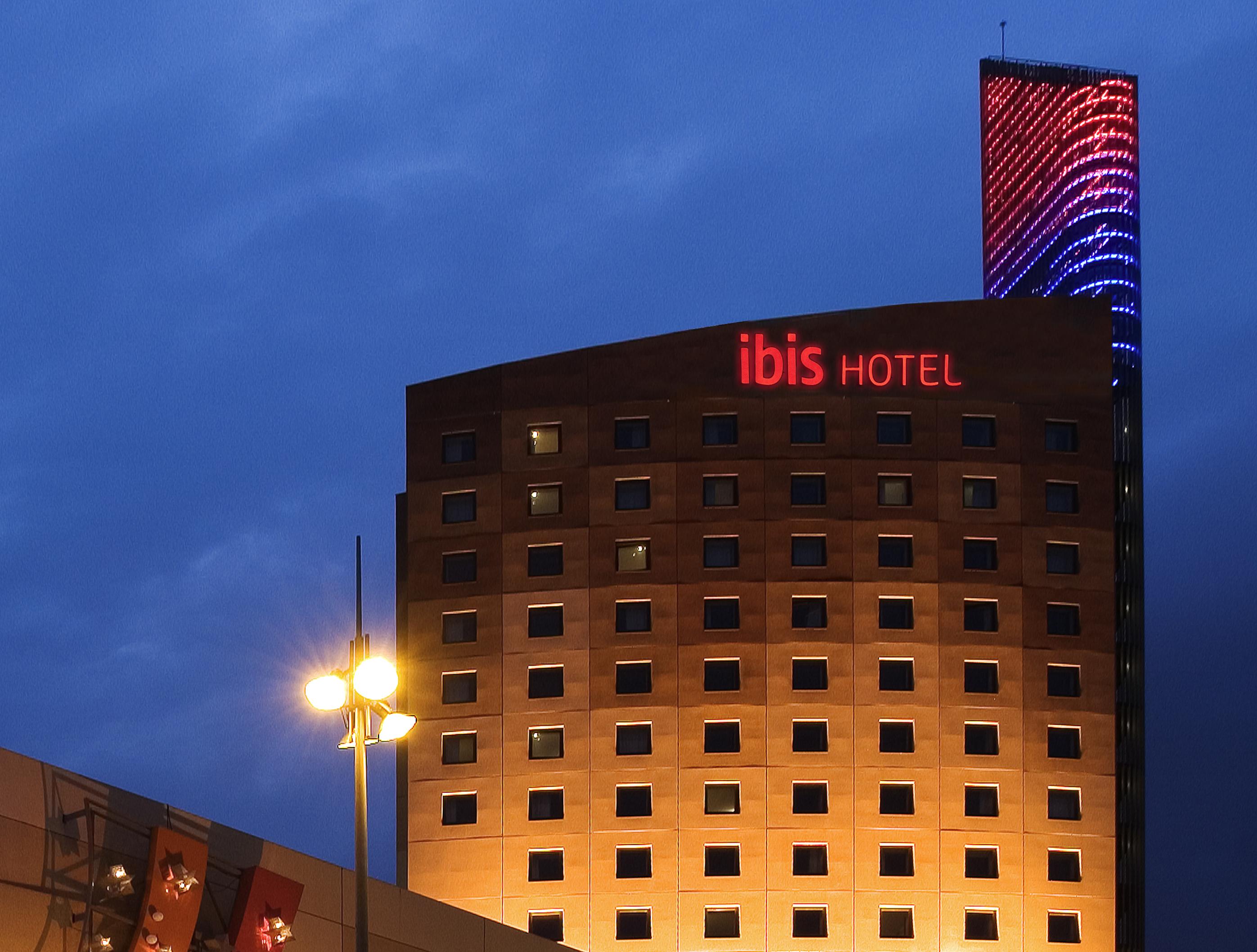 Ibis Barcelona Meridiana Eksteriør bilde
