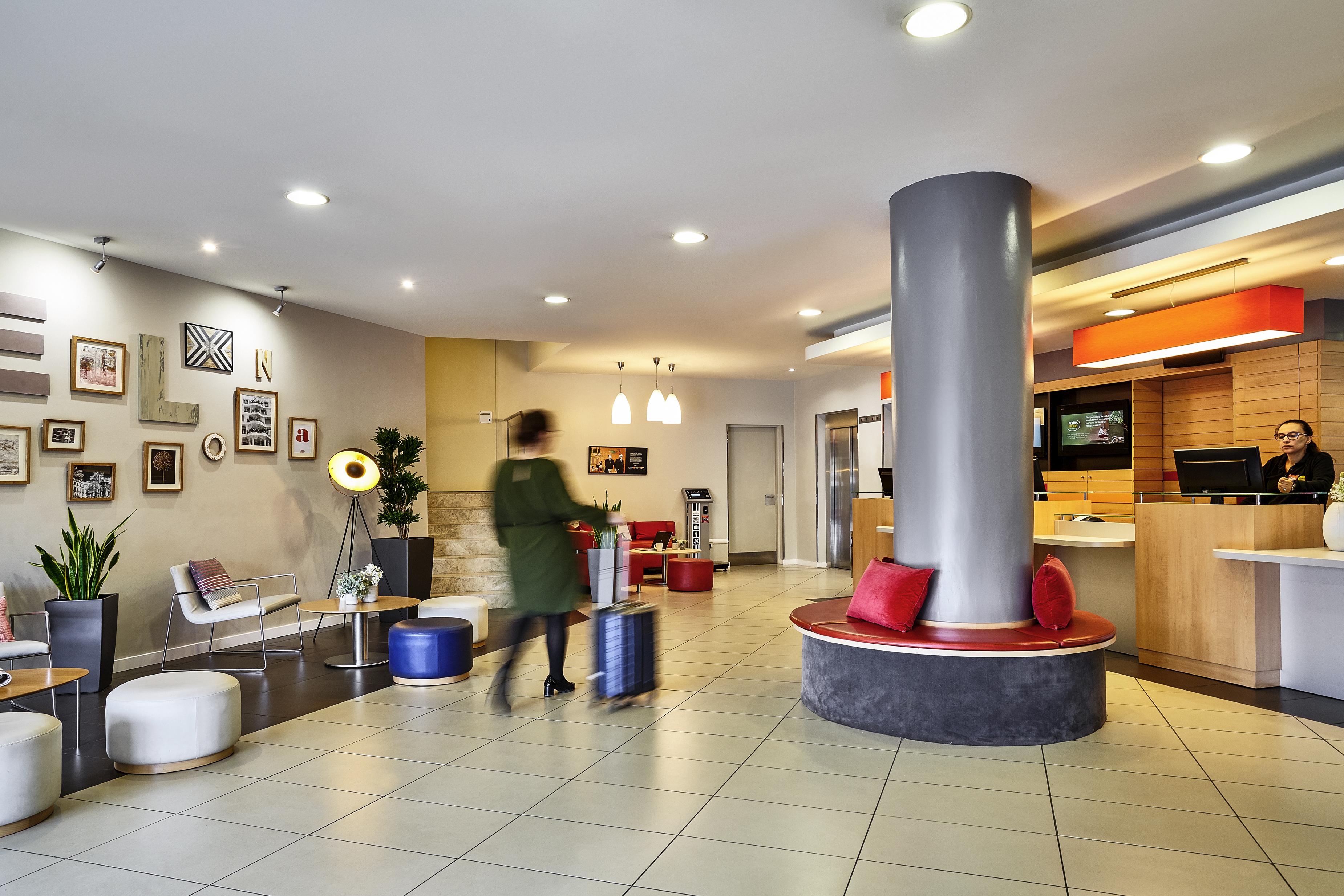 Ibis Barcelona Meridiana Eksteriør bilde