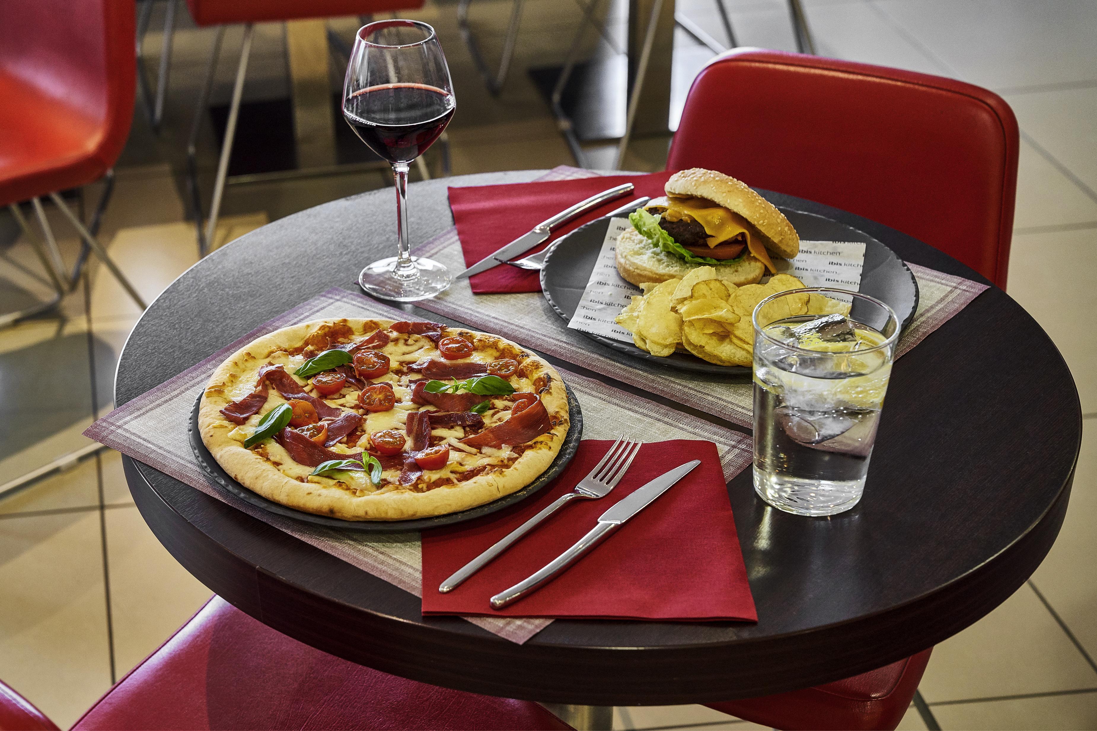 Ibis Barcelona Meridiana Eksteriør bilde
