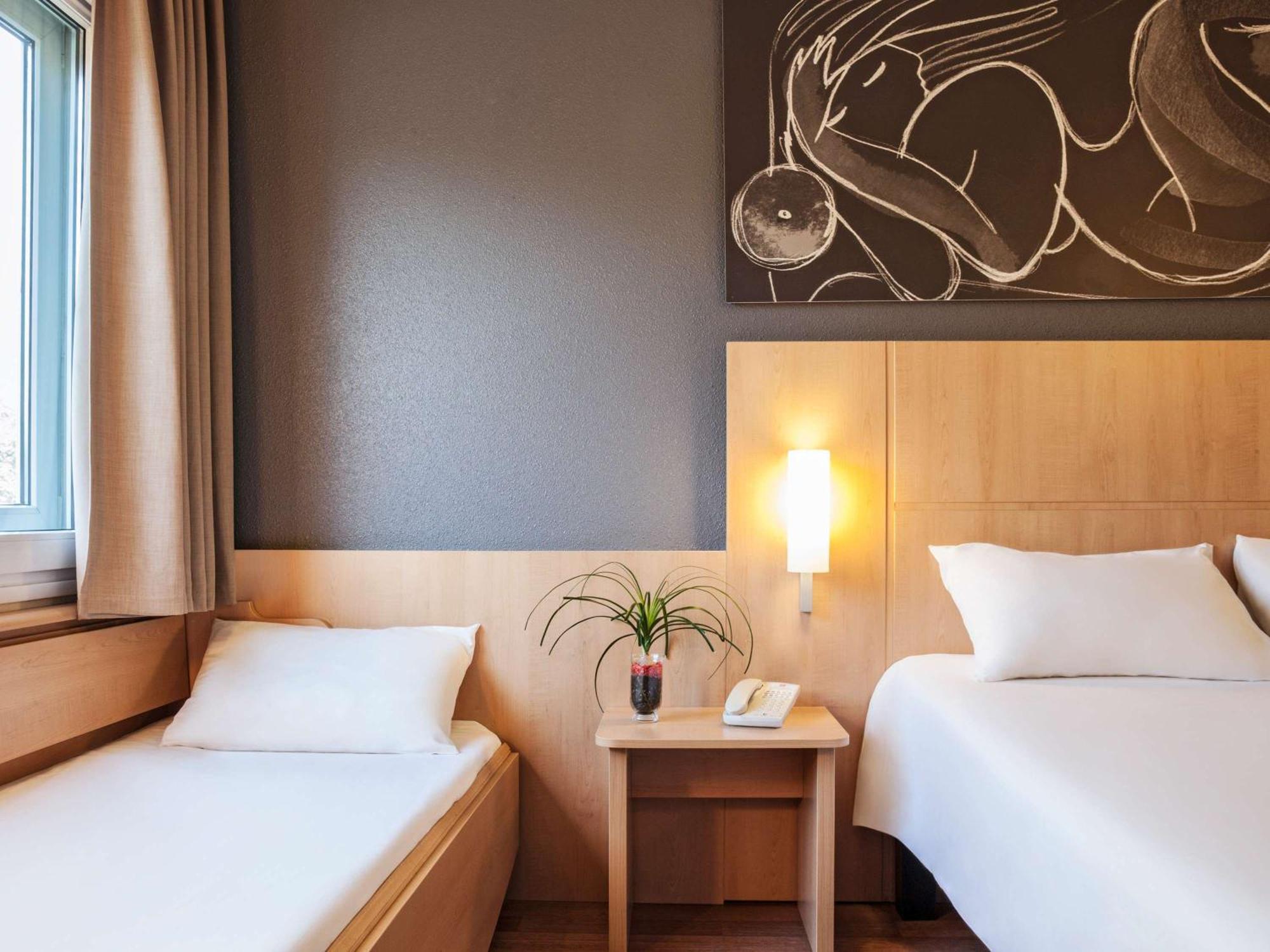 Ibis Barcelona Meridiana Eksteriør bilde