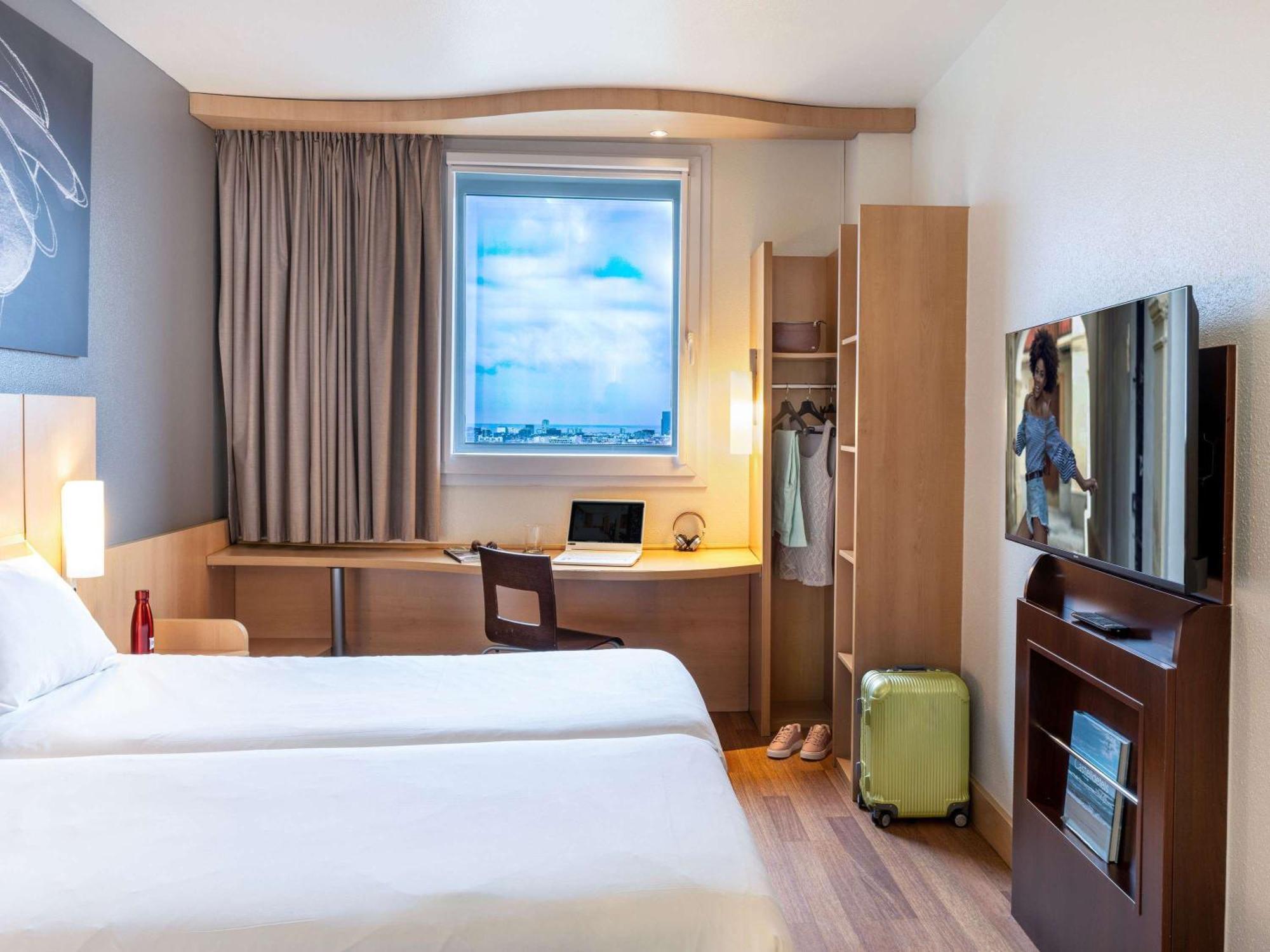 Ibis Barcelona Meridiana Eksteriør bilde