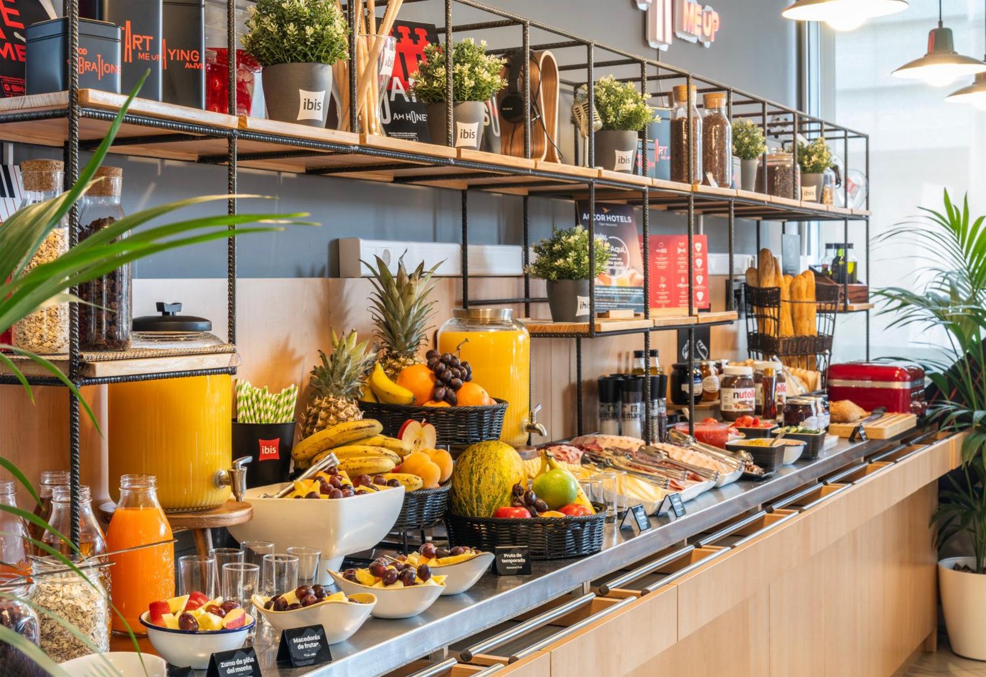 Ibis Barcelona Meridiana Eksteriør bilde