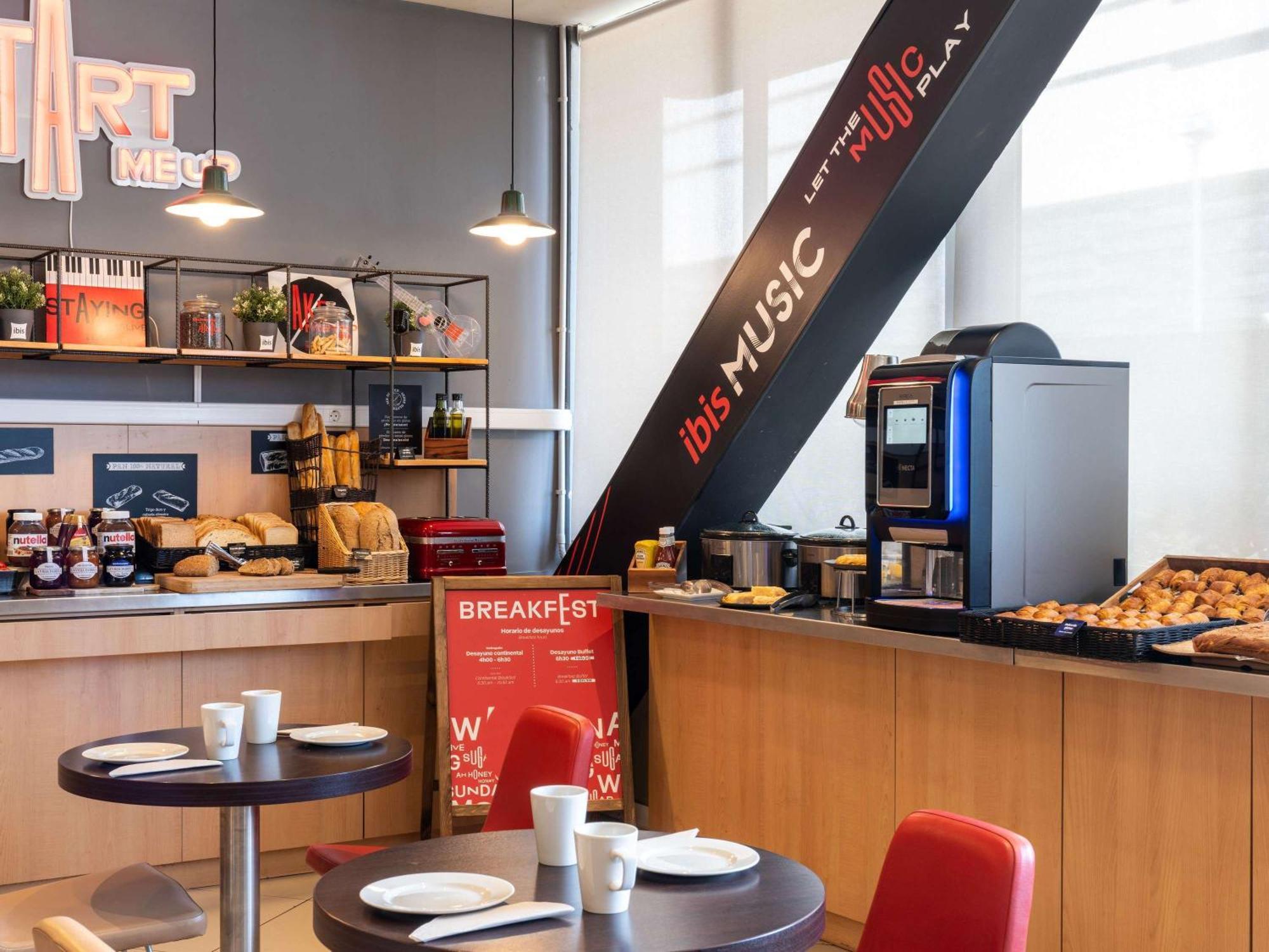 Ibis Barcelona Meridiana Eksteriør bilde