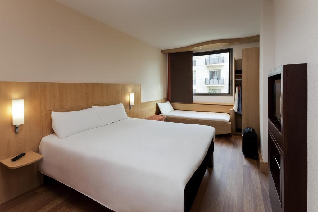 Ibis Barcelona Meridiana Eksteriør bilde
