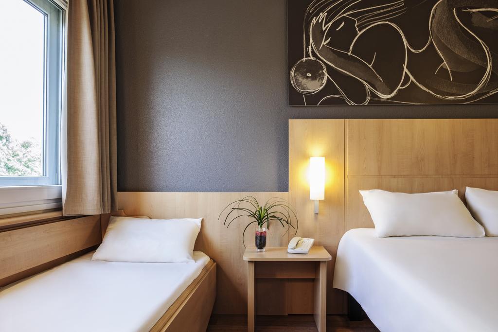 Ibis Barcelona Meridiana Eksteriør bilde